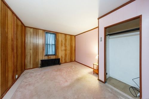 104 St, Killingly CT 06239-1927 exterior