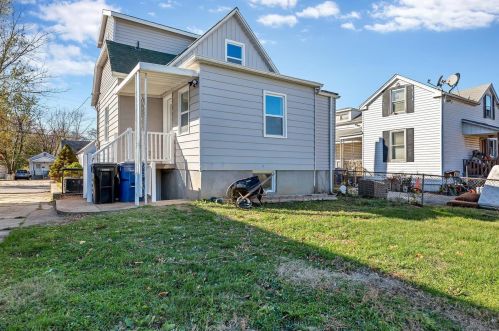 325 Hoffmeister Ave, Saint Louis MO 63125-1608 exterior