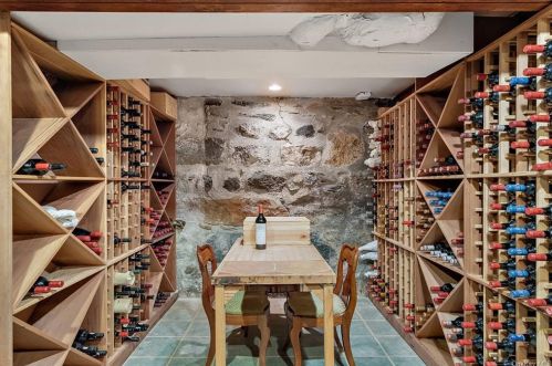 3 Fairfield Rd, Greenwich CT 06830-4872 exterior