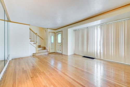 8748 Dorchester Ave, Chicago IL 60619-7010 exterior