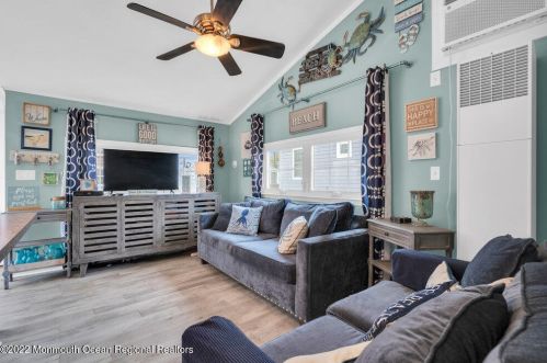 35 Plover Way, Lavallette NJ 08735-1518 exterior