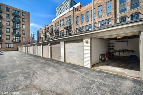 1632 Indiana Ave, Chicago IL 60616-1327 exterior