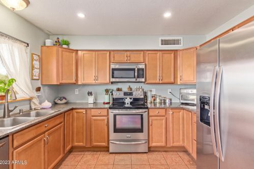 20217 33rd Ave, Phoenix AZ  85027-3061 exterior