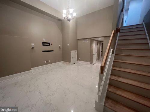 913 Lawrence St, Philadelphia PA  19123-1415 exterior