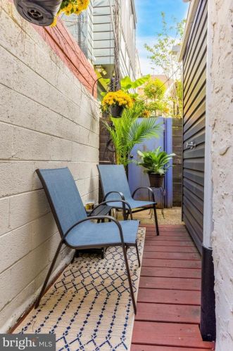 1131 Catharine St, Philadelphia PA 19143-2615 exterior