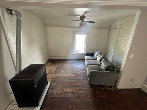 146 Straight Ave, Grand Rapids MI 49504-5690 exterior