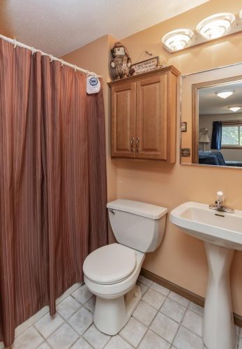 8292 Cleadis Ave, South Saint Paul MN 55076-3320 exterior