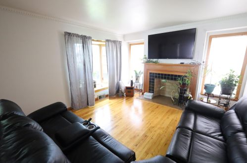 3416 39th St, Milwaukee, WI 53215-4021