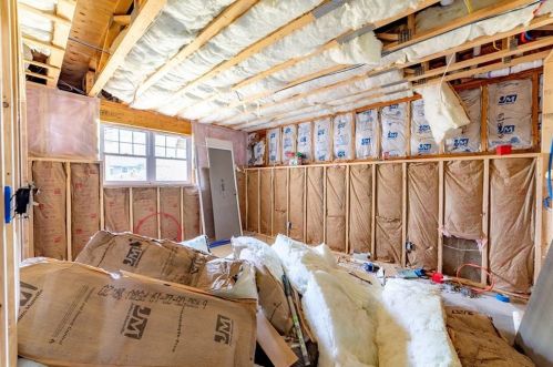 2 Eagle St, Providence RI 02909-1058 exterior