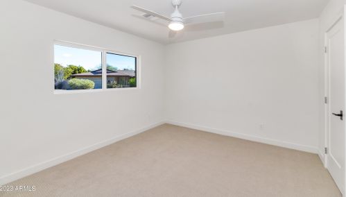 9052 29th St, Phoenix AZ  85028-5302 exterior