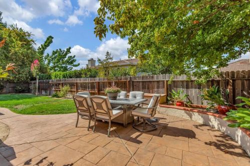 928 Carter St, Folsom CA 95630-9569 exterior