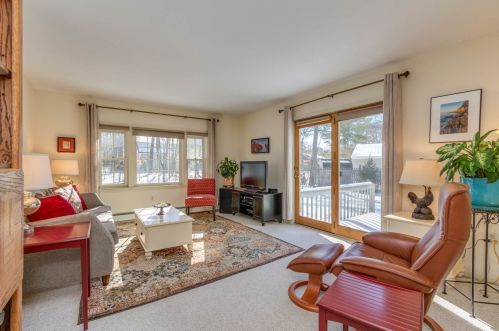 4 Hampshire Dr, Concord NH 03301-5914 exterior