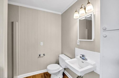 3102 Shamrock Dr, Greensboro NC  27408-3011 exterior