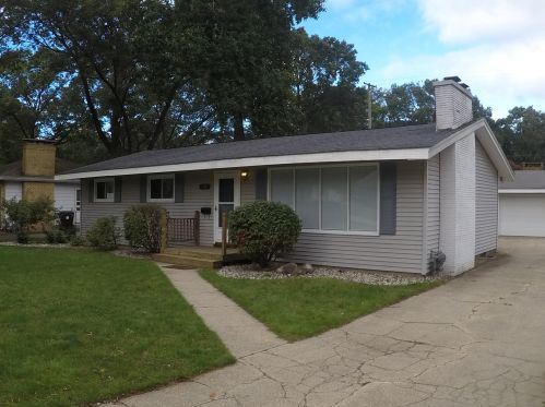 736 Moulton Ave, Meskegon, MI 49445-2808