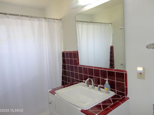 3138 Pima St, Tucson AZ 85712-3461 exterior