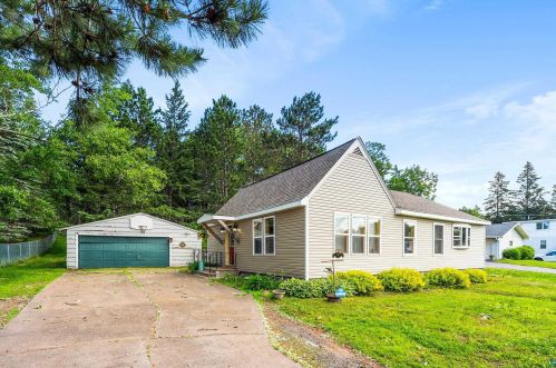 1525 Anderson Rd, Duluth MN 55811-5423 exterior