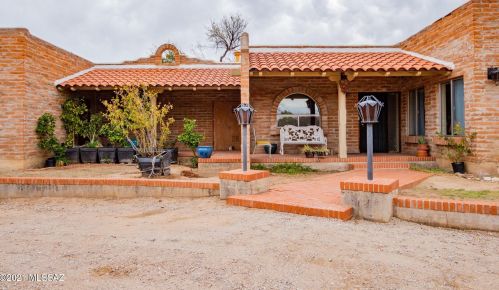 10779 Linden St, Tucson, AZ 85749-9300