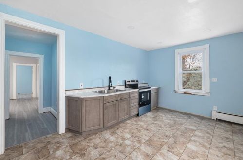 22 Oakland Ave, Providence RI  02919-4307 exterior