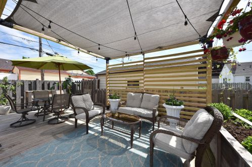 1410 Van Beck Ave, Milwaukee WI 53207-4531 exterior