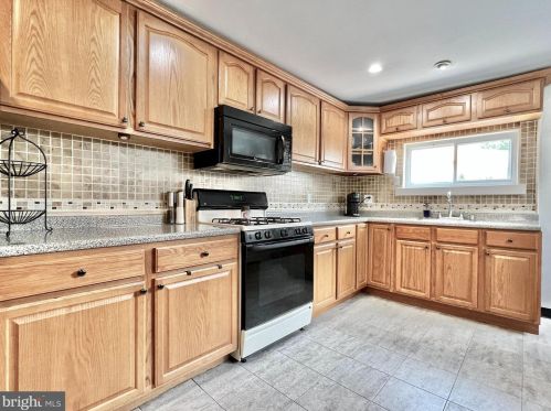 2548 Cedar St, Philadelphia PA 19134-4517 exterior