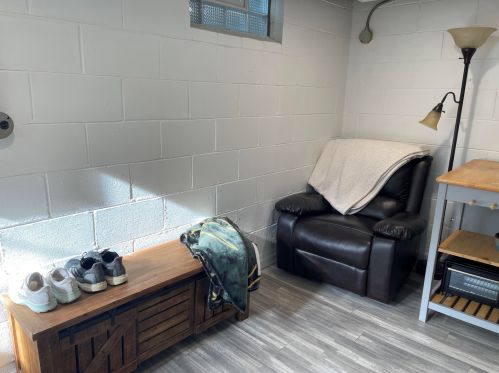 4468 65, Milwaukee WI 53220-3420 exterior