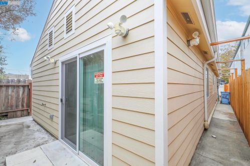 1215 San Pablo, Berkeley CA 94706-1130 exterior