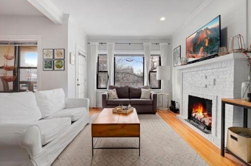 4005 Southport Ave, Chicago, IL 60613-1908