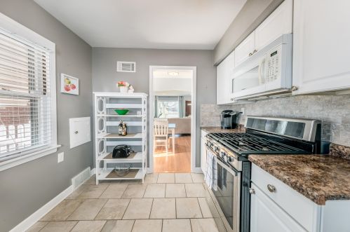 3028 86, Milwaukee WI 53227-4621 exterior