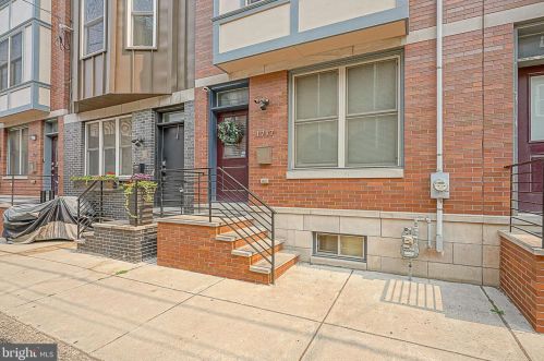 1717 Manton St, Philadelphia PA  19146-3017 exterior