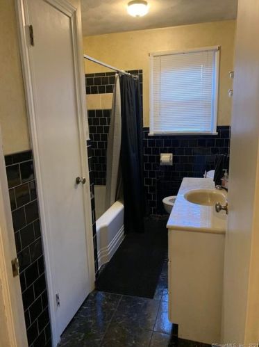 86 Boylston St, Meriden CT 06450-4737 exterior