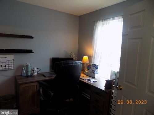 66 Prince St, Littlestown PA 17340-1323 exterior