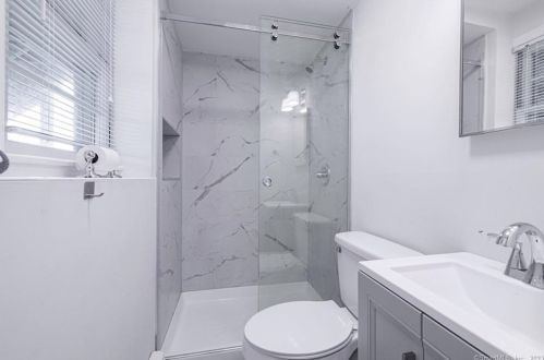 6 Bartlett Ave, Norwalk CT 06850-1914 exterior