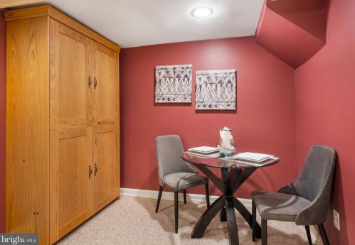 3708 Massachusetts Ave, Washington DC 20016-5812 exterior