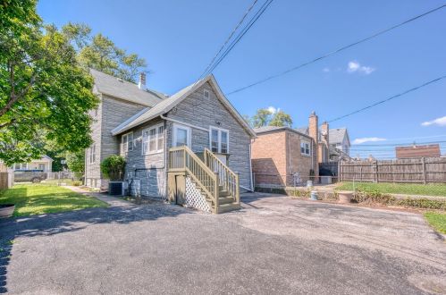 5133 Homan Ave, Chicago IL 60655-2610 exterior