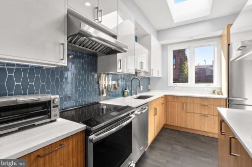 1316 T St, Washington DC 20009-4438 exterior