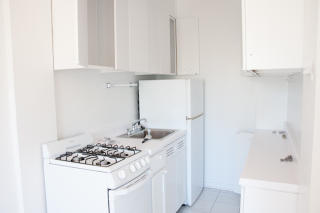 1209 Sherwin Ave, Chicago IL  60626-2264 exterior