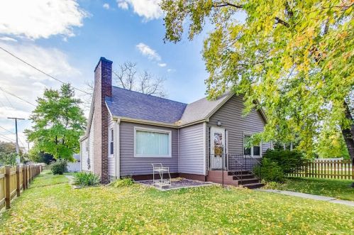 1801 Dugdale Rd, Waukegan, IL 60085-7233