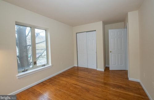 724 Leithgow St, Philadelphia PA 19123-1420 exterior