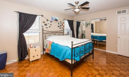 211 Cherrywood Ct, Pottstown PA 19464-9230 exterior