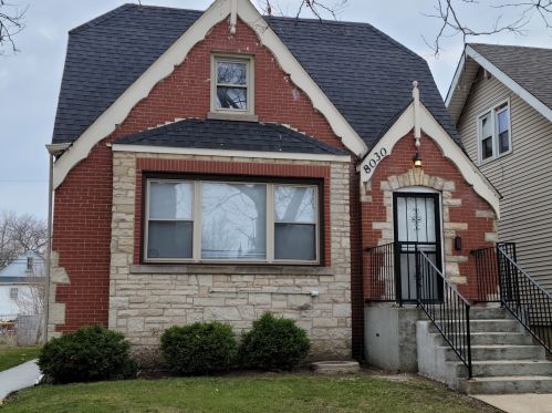 8030 Marquette Ave, Chicago, IL 60617-1347