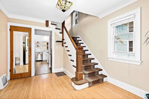 5305 Colorado St, Duluth MN 55804-1615 exterior