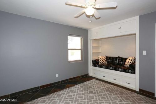 4451 Earll Dr, Phoenix AZ 85031-3821 exterior