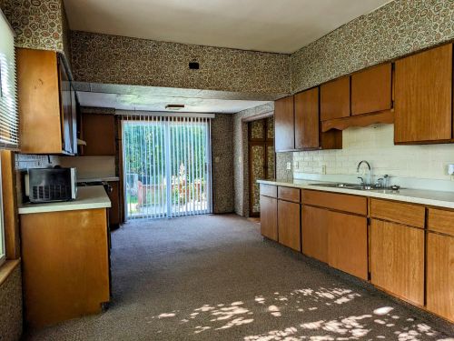 2010 Lincoln Rd, Allegan MI 49010-9441 exterior