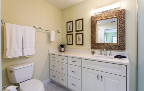 2218 Kings Lk Blvd, Naples FL 34112-5328 exterior