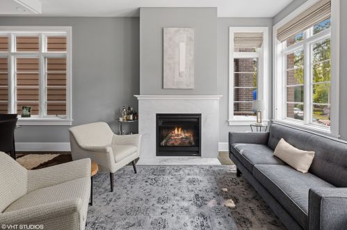 3621 Hermitage Ave, Chicago IL 60613-3507 exterior