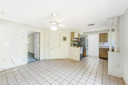 3701 21 Ave, Naples FL 34116-5722 exterior