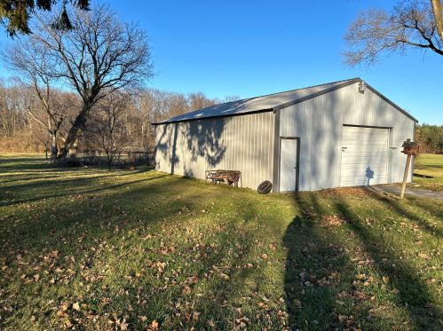 7313 Red Arrow Hwy, Watervliet MI 49098-8553 exterior