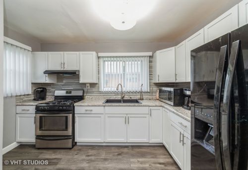 1839 14 Ave, Broadview IL 60155-3136 exterior