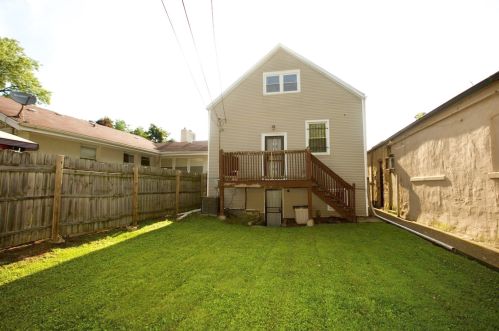 8054 Kimbark Ave, Chicago IL 60637-3720 exterior