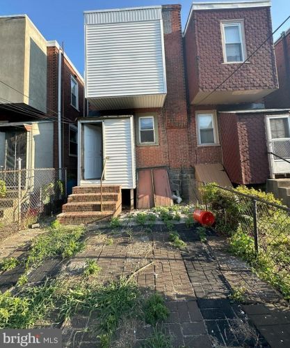 5627 Larchwood Ave, Philadelphia PA 19143-1909 exterior